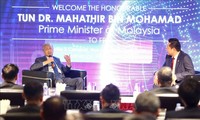 Malaysias Premierminister Mohamad teilt Erfahrungen über Digitalisierung mit Vietnam