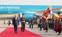 Premierminister Nguyen Xuan Phuc besucht Südkorea