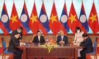 Vietnam und Laos unterzeichnen 17 Dokumente zur Orientierung der Zusammenarbeit