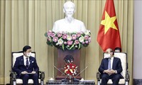 Staatspräsident Nguyen Xuan Phuc empfängt Japans Verteidigungsminister Kishi Nobuo