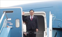 Parlamentspräsident Vuong Dinh Hue beginnt den Indien-Besuch