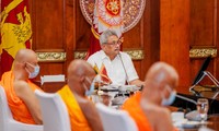 Sri Lankas Premierminister und Präsident erklären ihren Rücktritt