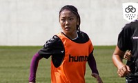 Fußballspielerin Huynh Nhu ist in der Lage, ihr erstes Spiel in Portugal zu spielen