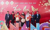 Da Nang und Quang Ninh empfangen erste ausländische Touristen zum Neujahr