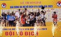 U16-Team Phong Phu Ha Nam wird Meister der U16-Fußballmeisterschaft der Frauen