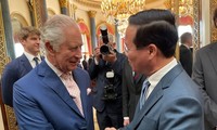 Der Staatspräsident kehrt von London nach Hanoi zurück