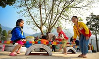 „Spielplatz der Integration” bringt Kindern mit Behinderungen Freude