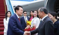 Südkoreas Präsident Yoon Suk Yeol beginnt Vietnam-Besuch