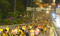 11.000 Sportler beteiligen sich am Marathon VP Bank Ho Chi Minh City Midnight