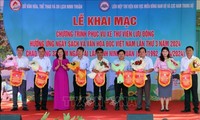 Mobile Bibliothek für Schüler und Leser in Ninh Thuan