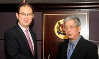 Dialog ke-5 politik pertahanan Vietnam-Singapura