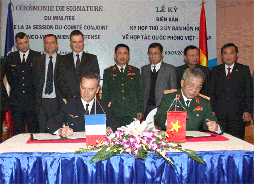 Persidangan ke-3 Komite Gabungan tentang kerjasama pertahanan Vietnam-Perancis