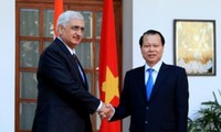 Deputi PM Vietnam, Vu Van Ninh melakukan pembicaraan dengan Menlu India