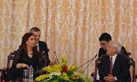  Presiden Argentina Cristina  Elisabet Fermandez de Kirchiner melakukan kunjungan kerja di kota Ho Chi Minh