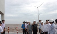 Deputi PM Vietnam Hoang Trung Hai melakukan kunjungan kerja di provinsi Bac Lieu dan Ca Mau