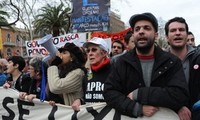 Demonstrasi raksasa di Portugal 