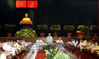 Sekjen KS PKV Nguyen Phu Trong melakukan kunjungan kerja di kota Ho Chi Minh