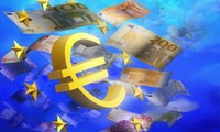 Kira-kira 50 % warga Uni Eropa tetap tidak mendukung mata uang Euro