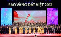 Peringatan ultah ke-10 Penghargaan Bintang Emas  Bumi Vietnam