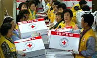 Lembaga-lembaga swadaya masyarakat Republik Korea menyerahkan bantuan kemanusiaan kepada RDR Korea