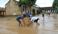 Provinsi Nam Dinh memberikan bantuan kepada rakyat Vietnam Tengah yang kebanjiran