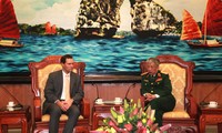 Deputi Menteri Pertahanan Vietnam menerima Duta Besar Republik Czech, Martin Kalepko