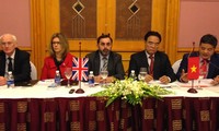 Vietnam dan Inggris bertukar pengalaman di bidang energi atom