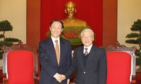 Sekjen Nguyen Phu Trong menerima Kepala Departemen Hubungan Luar Negeri Komite Sentral Partai Komunis Tiongkok