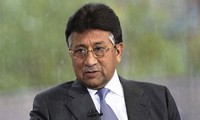 Pakistan menunda sidang pengadilan terhadap mantan Presiden Musharraf dengan tuduhan mengkhianati Tanah Air