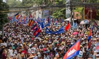 Faksi oposisi Kamboja menyatakan menghentikan sementara demonstrasi dan pawai harian