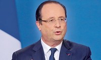 Presiden Perancis mengunjungi Turki untuk “mencairkan” hubungan antara dua negara