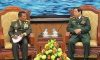 Jenderal Phung Quang Thanh menerima Panglima Tentara Nasional Indonesia