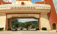 Mendorong penggelaran pola pemeriksaan “Satu pintu-satu destinasi” di Koridor perbatasan internasional Lao Bao dan Den Sa Van