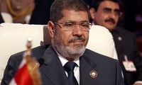 Sidang pengadilan terhadap mantan Presiden Mesir, Mohammad Morsi ditunda