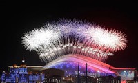 Negara tuan rumah Rusia menjadi juara umum pada Olympiade Musim Dingin Sochi 2014.