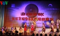 Acara penutupan Festival musik daerah Tay Nguyen dan provinsi-provinsi di Vietnam Selatan di provinsi Gia Lai