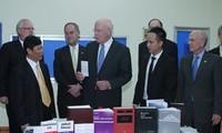 Ketua Harian Senat AS mengakhiri dengan baik kunjungan resmi di Vietnam