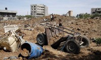 Israel melakukan serangan udara terhadap Jalur Gaza