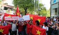 Vietnam akan menggunakan semua langkah yang sesuai dan perlu untuk membela semua hak dan kepentingan yang pada tempatnya di Laut Timur