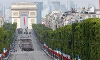 Perancis bergelora memperingati Hari Nasional