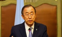 Sekjen PBB, Ban Ki-moon mendesak kepada Israel dan Palestina supaya melakukan gencatan senjata dan perundingan