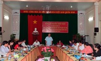 Ketua Pengurus Besar Front Tanah Air Vietnam, Nguyen Thien Nhan melakukan temu kerja di pulau Phu Quoc, Kien Giang