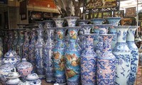 Memperkenalkan tentang barang keramik dan porselen tradisional Vietnam