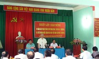 Sekjen KS PKV, Nguyen Phu Trong melakukan kunjungan kerja di provinsi Tuyen Quang