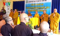 Ada lagi 5 biarawan berangkat ke kabupaten pulau Truong Sa untuk urusan agama