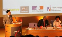 Forum “Pertemuan dengan Vietnam” di Perancis