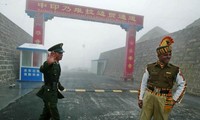 Tiongkok dan India melakukan perundingan tentang masalah perbatasan