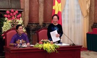Wakil Presiden Vietnam, Nguyen Thi Doan menerima delegasi pemuka agama yang tipikal
