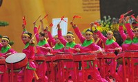 Kota Hanoi dengan meriah memperingati ultah ke-60 Hari Pembebasan Ibukota (10 Oktober)
