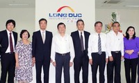 Presiden Vietnam, Truong Tan Sang melakukan survei di Zona Industri Long Duc, Dong Nai